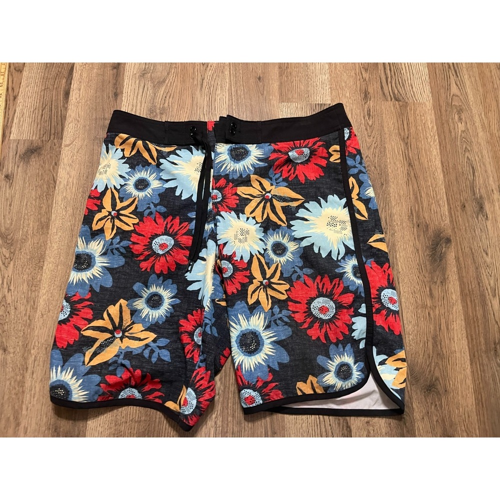 Mossimo Supply Co.‎ Shorts, Men's Size 34, Red Blue Black, Floral, Swim